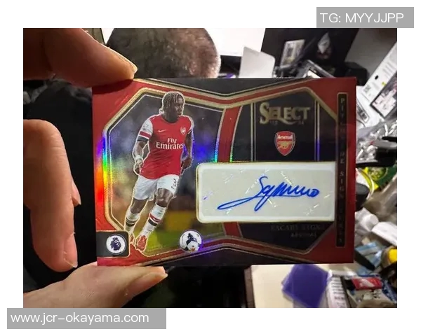 足球明星仓库盲盒揭晓神秘球星限量版收藏品等你来开启新体验