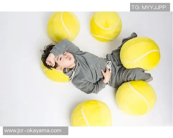 足球明星帅哥魅力四射照片集锦展现运动与时尚的完美结合